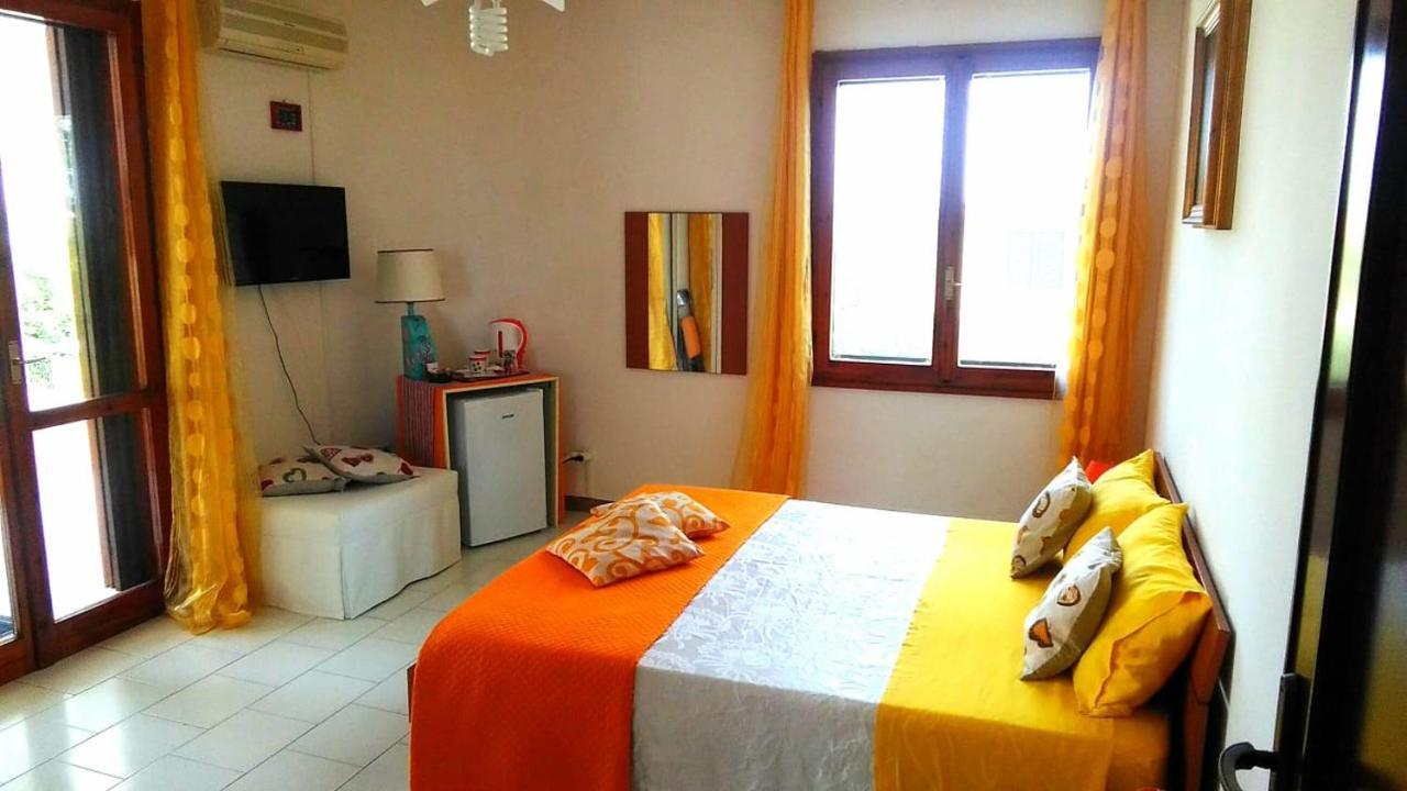 B&B Da Sissi La Maddalena  Exterior foto